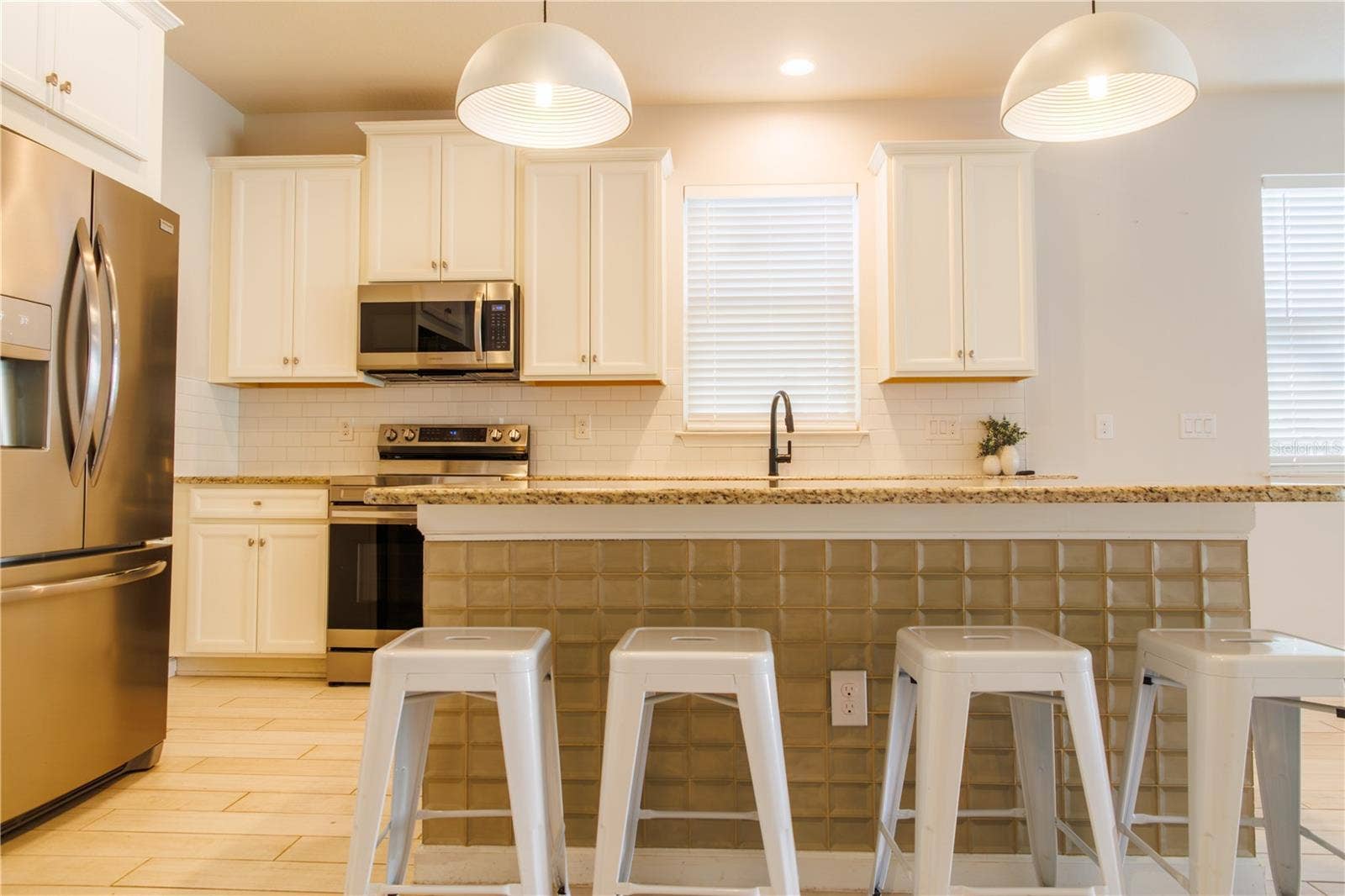 1011 BETTER DAYS PLACE, Valrico, FL 33594 Kitchen