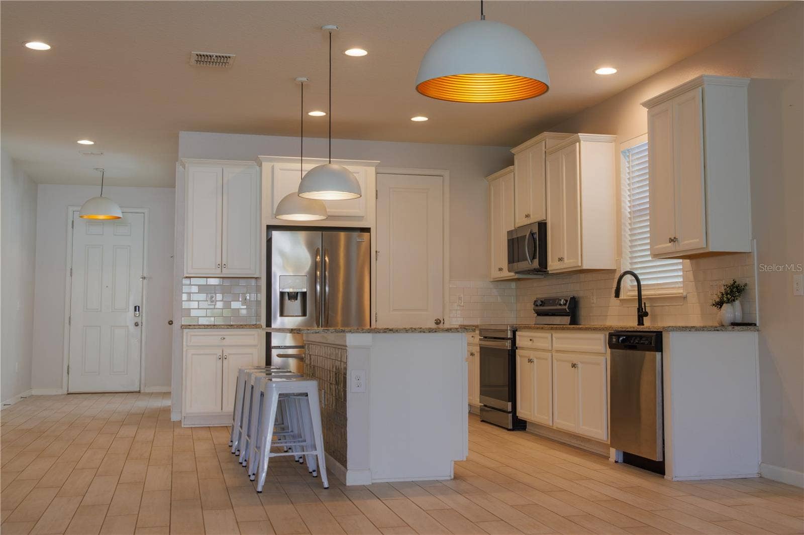 1011 BETTER DAYS PLACE, Valrico, FL 33594 Kitchen