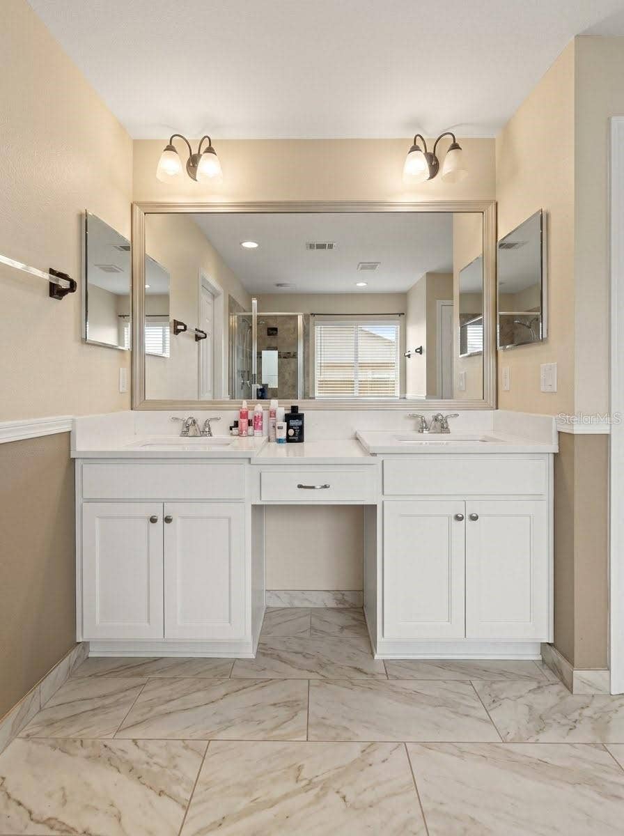 19025 FISHERMANS BEND DRIVE, Lutz, FL 33558
