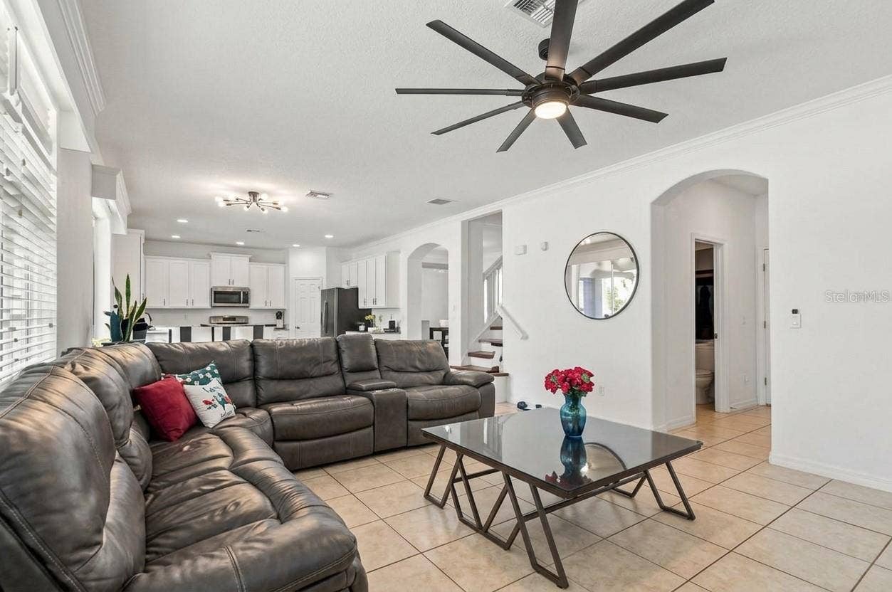 19025 FISHERMANS BEND DRIVE, Lutz, FL 33558