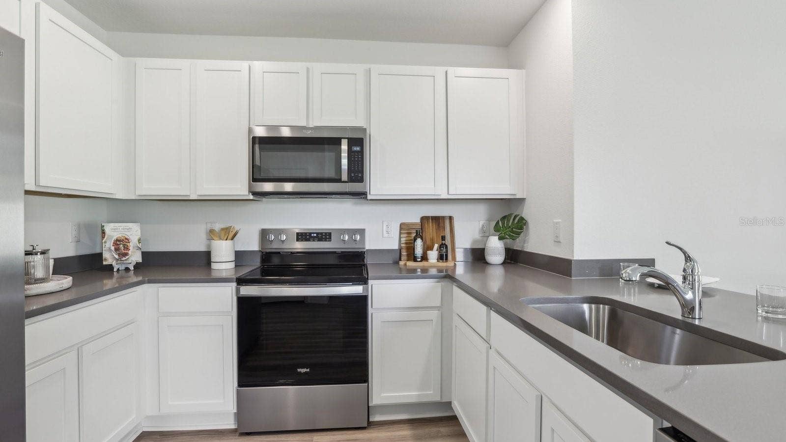32924 WINTERWOOD BOULEVARD, Wesley Chapel, FL 33543 32924 WINTERWOOD BOULEVARD, Wesley Chapel, FL 33543