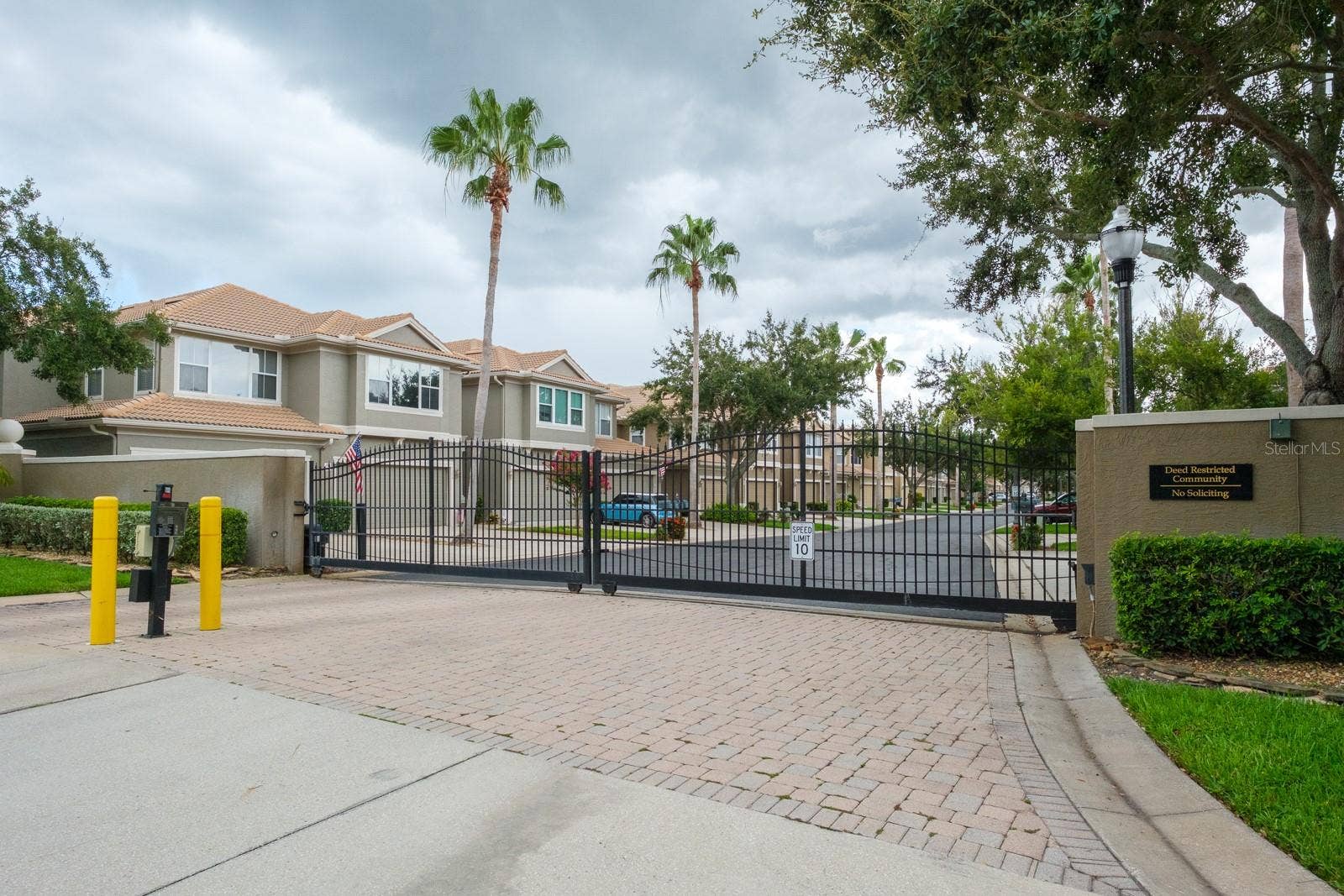 3298 COVERED BRIDGE DRIVE W, Dunedin, FL 34698 3298 COVERED BRIDGE DRIVE W, Dunedin, FL 34698