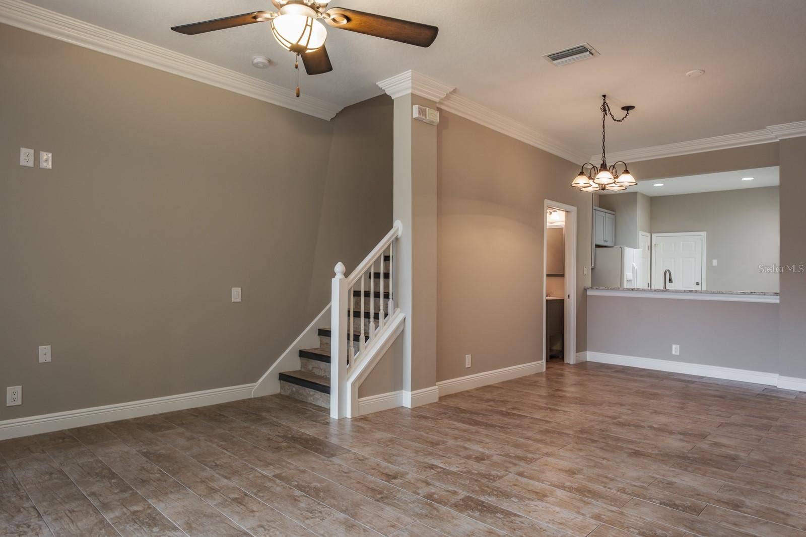 3298 COVERED BRIDGE DRIVE W, Dunedin, FL 34698 3298 COVERED BRIDGE DRIVE W, Dunedin, FL 34698