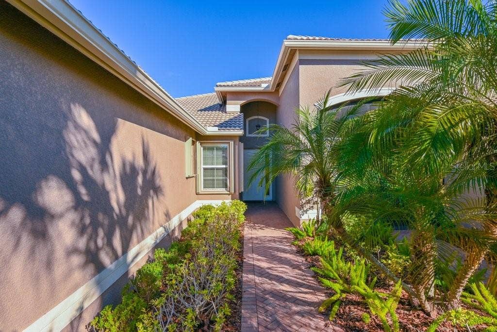 15644 AURORA LAKE CIRCLE, Wimauma, FL 33598 15644 AURORA LAKE CIRCLE, Wimauma, FL 33598