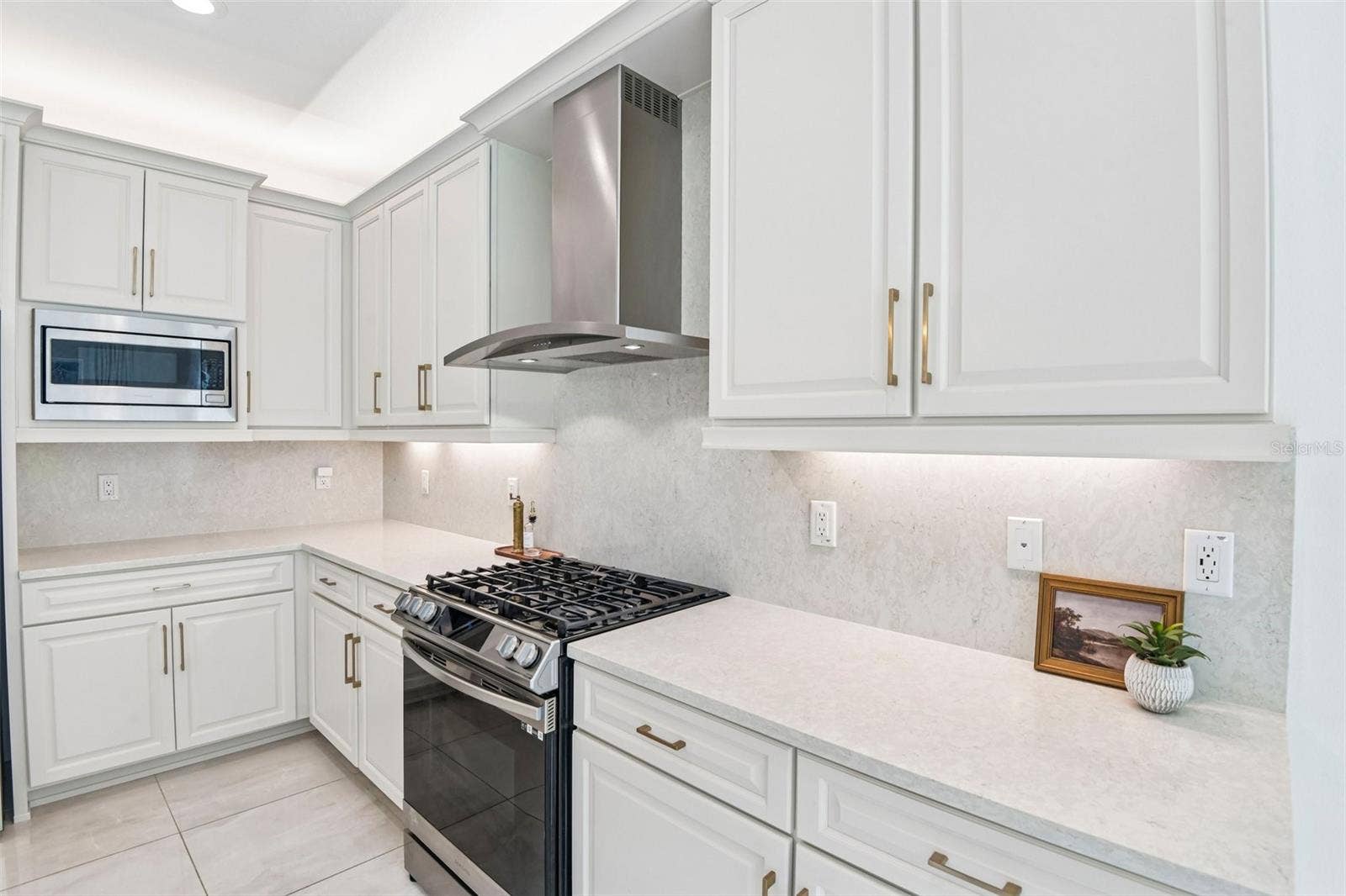 3469 GREAT BANYAN WAY, Wesley Chapel, FL 33543