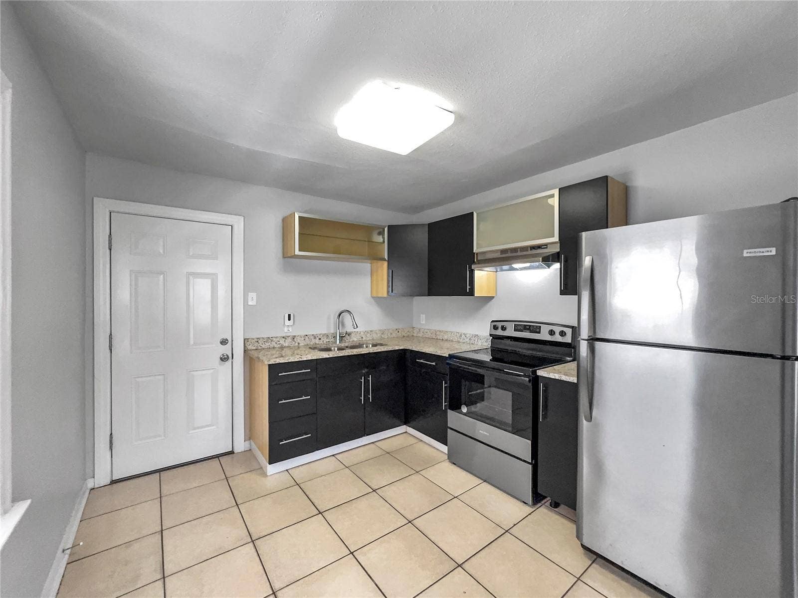 3110 W HARTNETT AVENUE, Tampa, FL 33611 3110 W HARTNETT AVENUE, Tampa, FL 33611