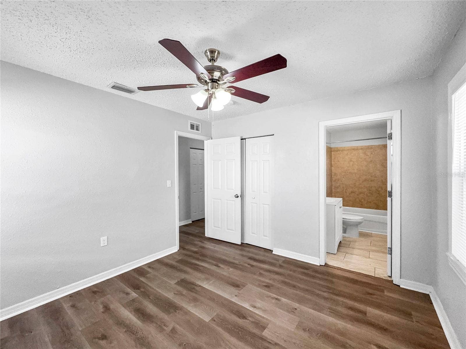 3110 W HARTNETT AVENUE, Tampa, FL 33611 3110 W HARTNETT AVENUE, Tampa, FL 33611