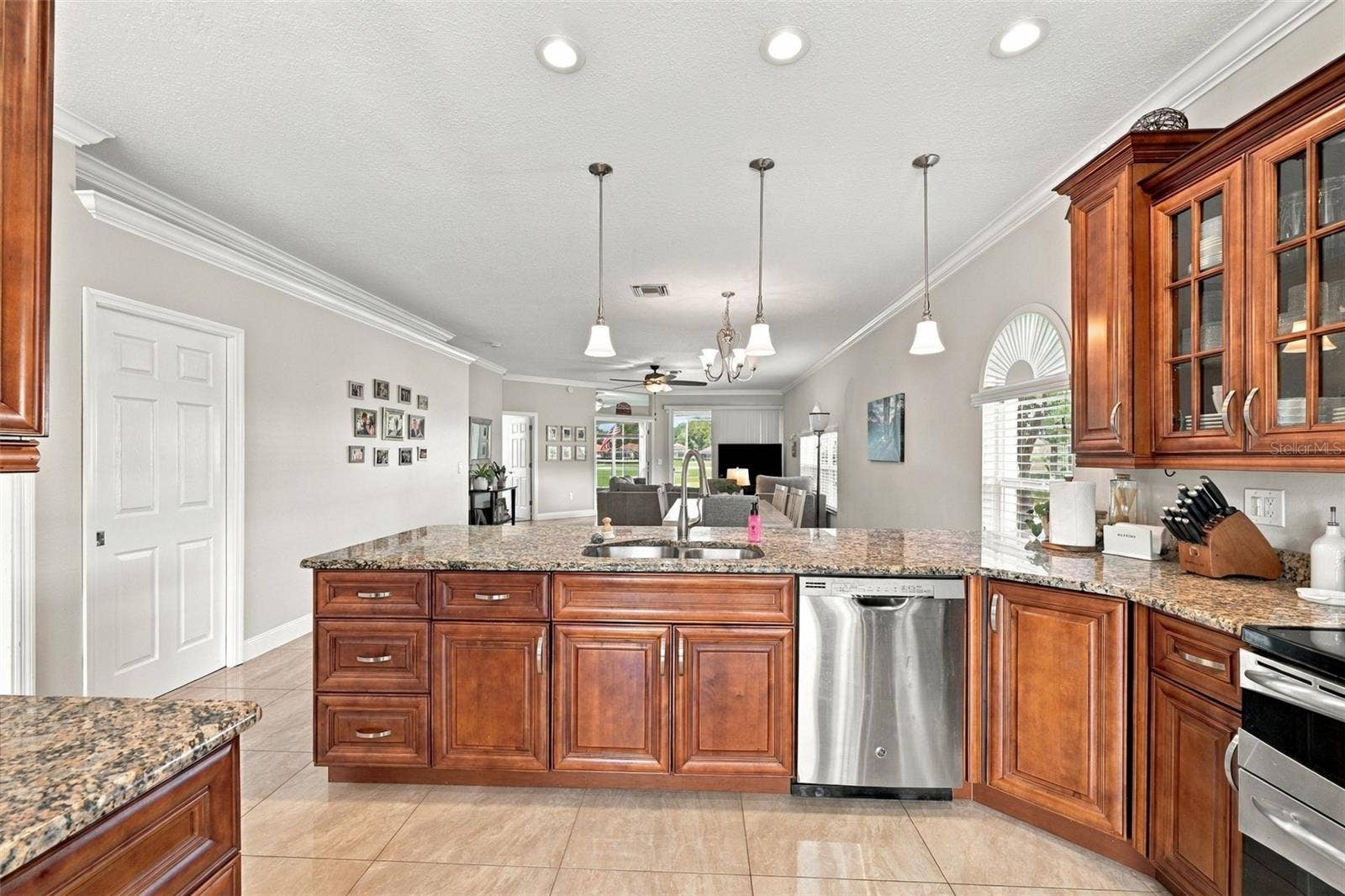1194 DARTFORD DRIVE, Tarpon Springs, FL 34688 1194 DARTFORD DRIVE, Tarpon Springs, FL 34688