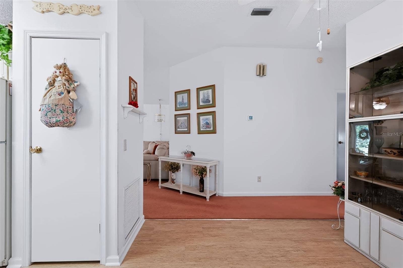 1220 MARIA COURT, Lady Lake, FL 32159 Entry Way