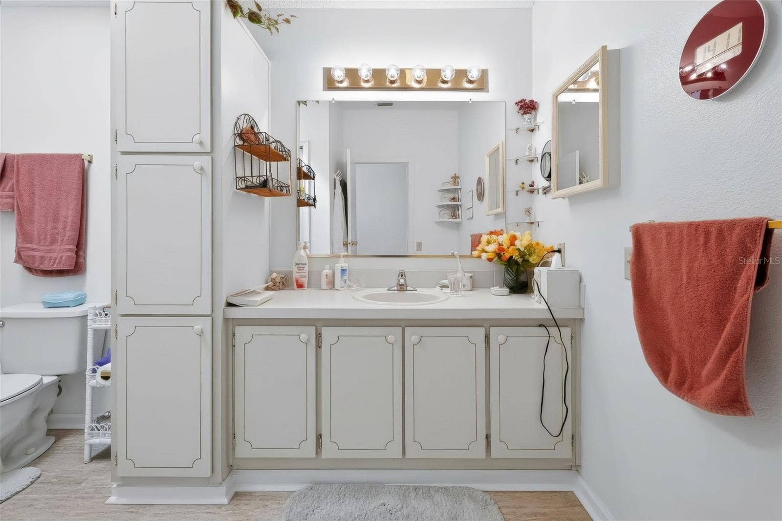 1220 MARIA COURT, Lady Lake, FL 32159 En Suite Bathroom