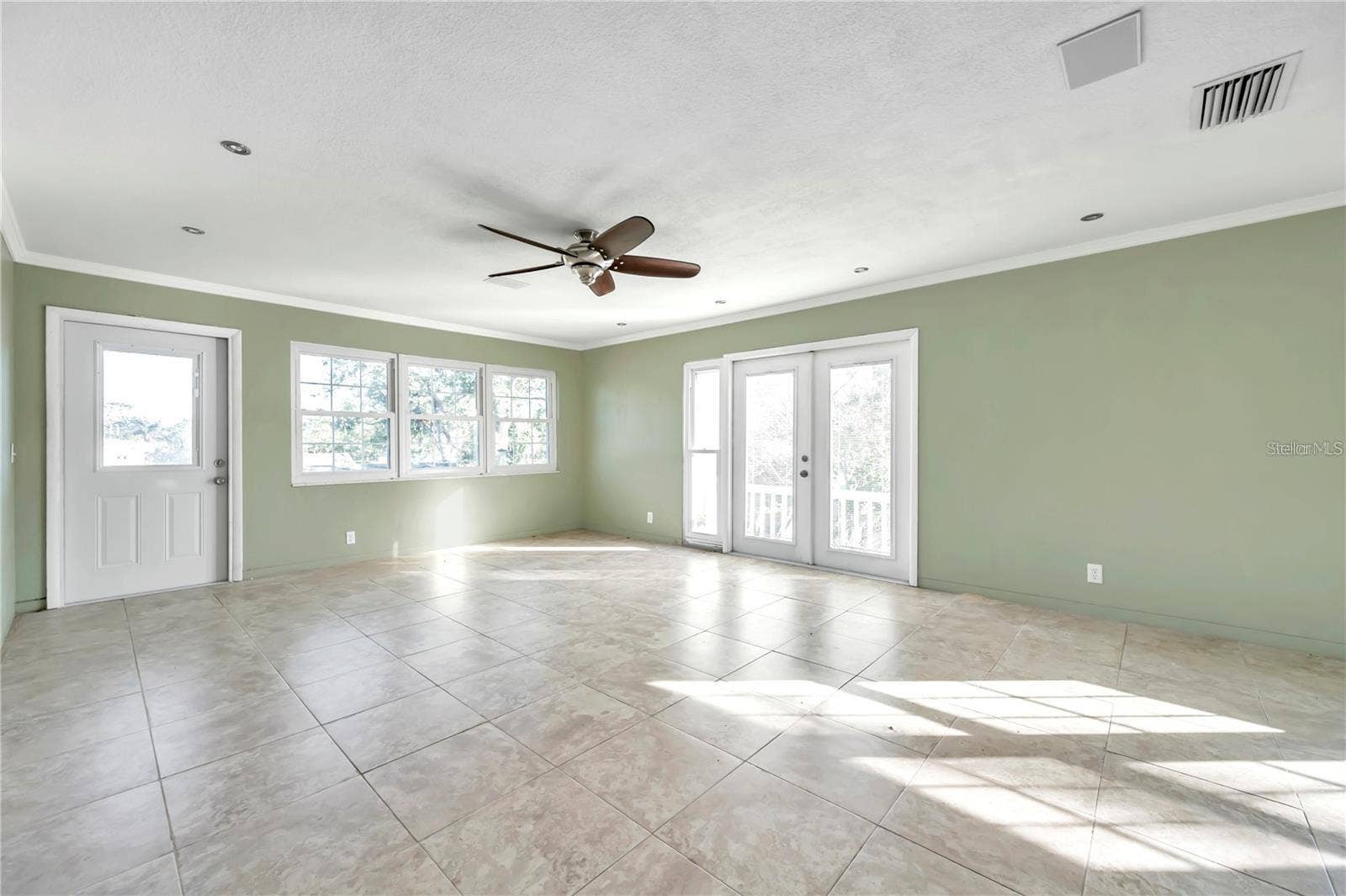 5115 28TH AVENUE S, Gulfport, FL 33707 5115 28TH AVENUE S, Gulfport, FL 33707