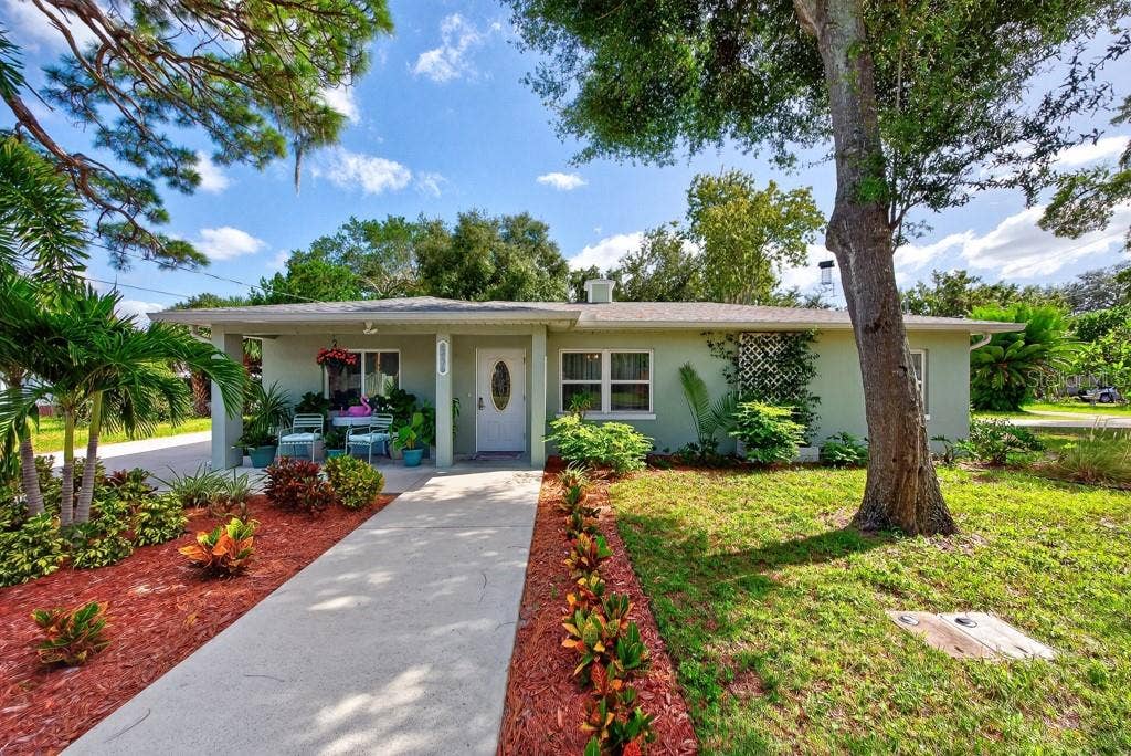 6436 LAMBERT LANE, New Port Richey, FL 34652