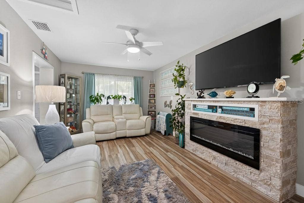 6436 LAMBERT LANE, New Port Richey, FL 34652