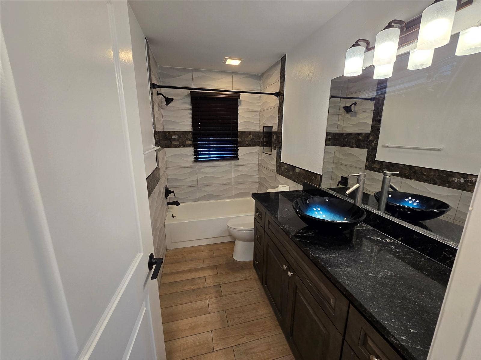 1007 VINEYARD COURT, Dunedin, FL 34698 1007 VINEYARD COURT, Dunedin, FL 34698