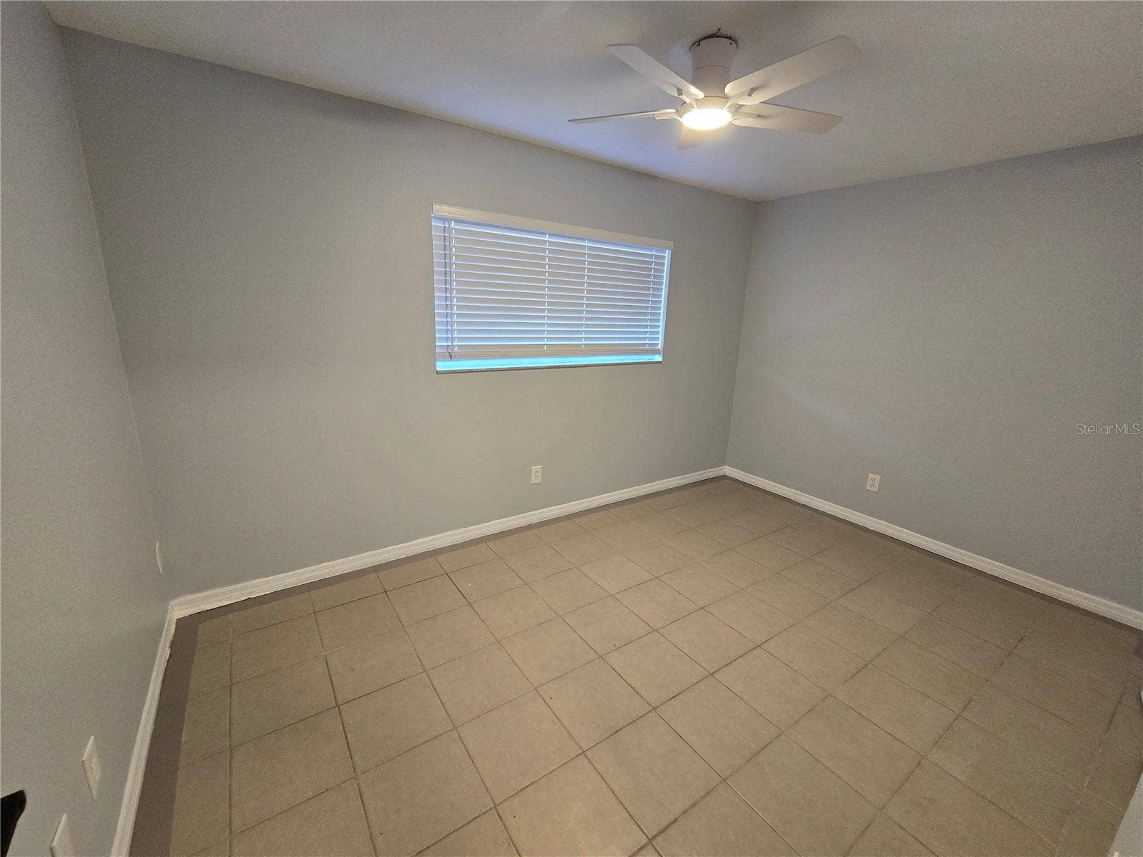 1007 VINEYARD COURT, Dunedin, FL 34698 1007 VINEYARD COURT, Dunedin, FL 34698
