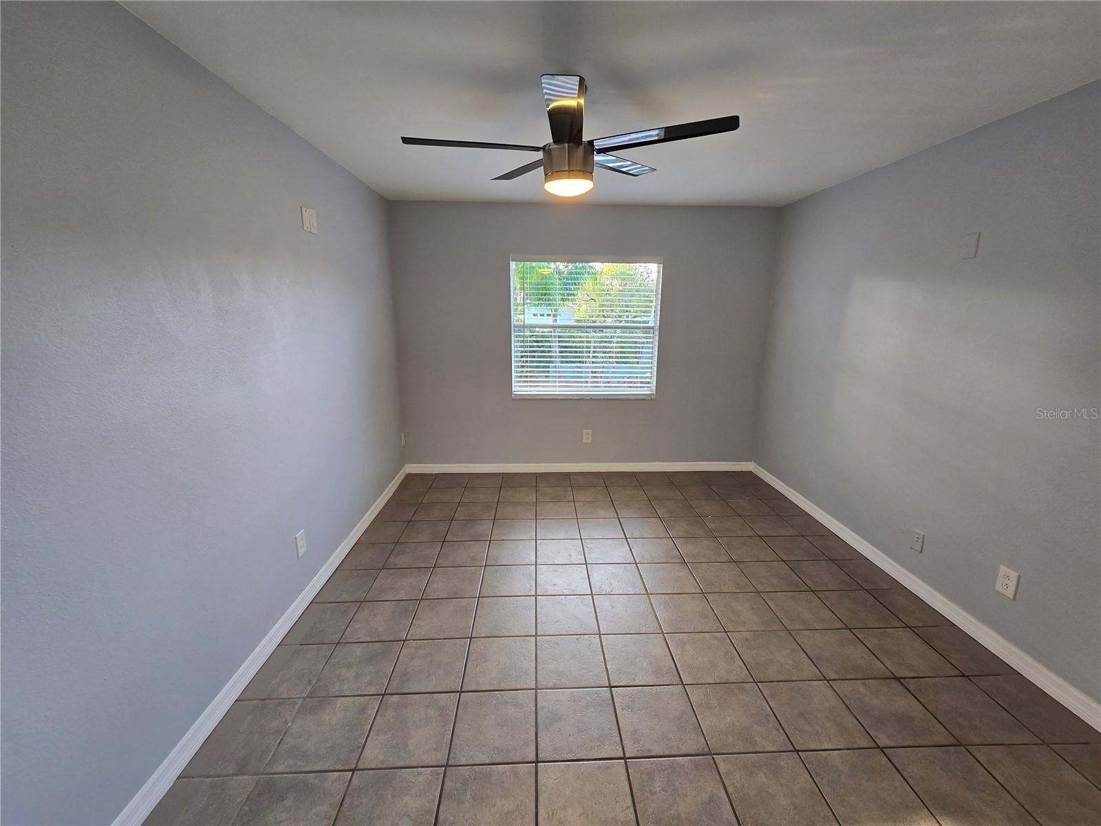 1007 VINEYARD COURT, Dunedin, FL 34698 1007 VINEYARD COURT, Dunedin, FL 34698