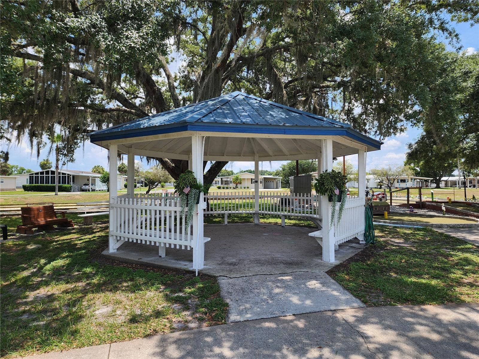 5503 BARBARA STREET, Zephyrhills, FL 33542 5503 BARBARA STREET, Zephyrhills, FL 33542