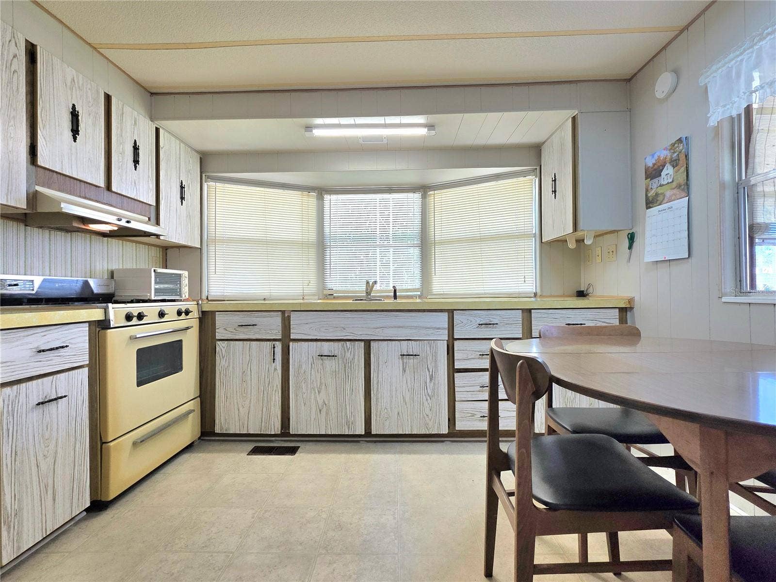 5503 BARBARA STREET, Zephyrhills, FL 33542 5503 BARBARA STREET, Zephyrhills, FL 33542