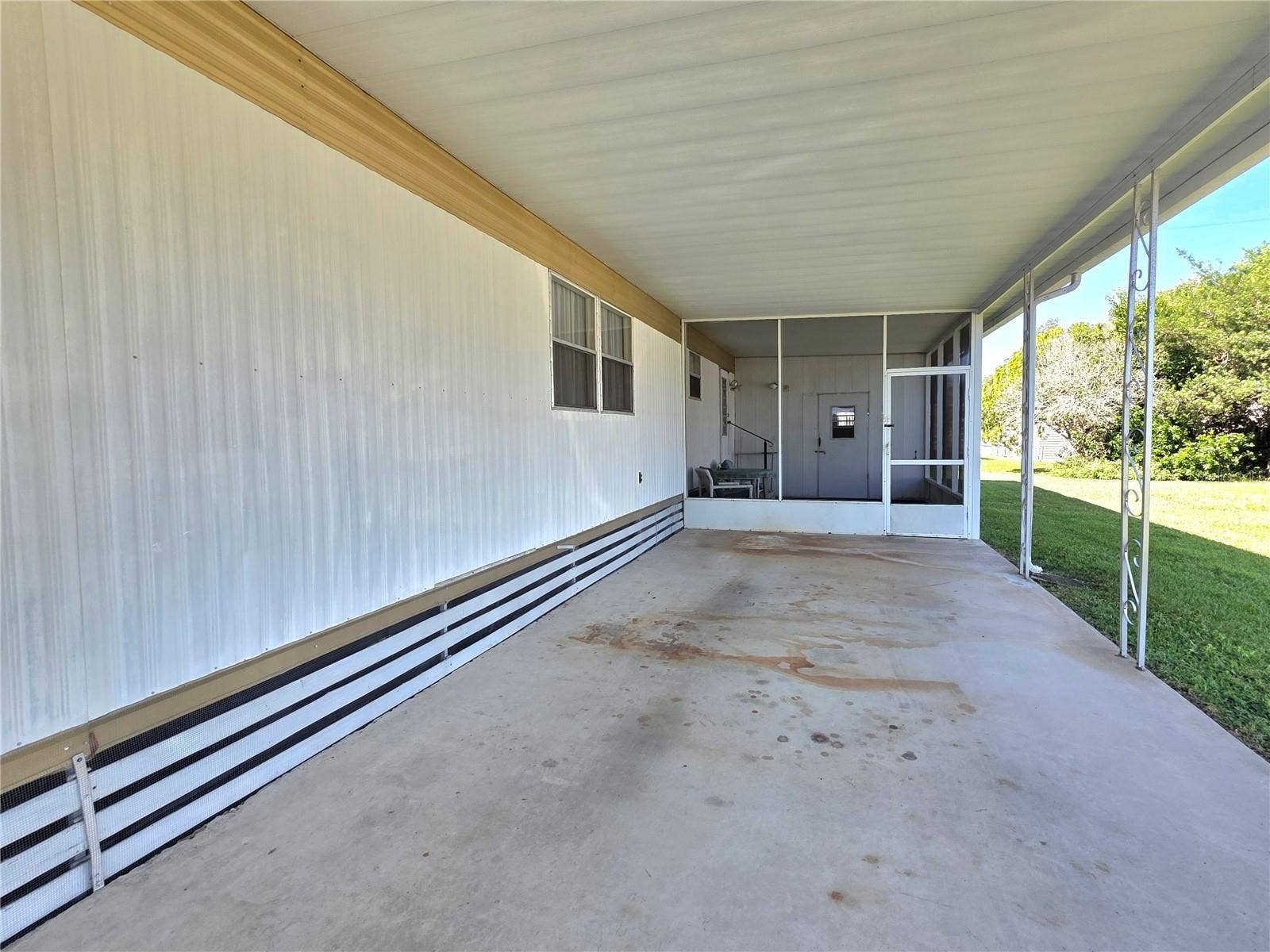 5503 BARBARA STREET, Zephyrhills, FL 33542 5503 BARBARA STREET, Zephyrhills, FL 33542