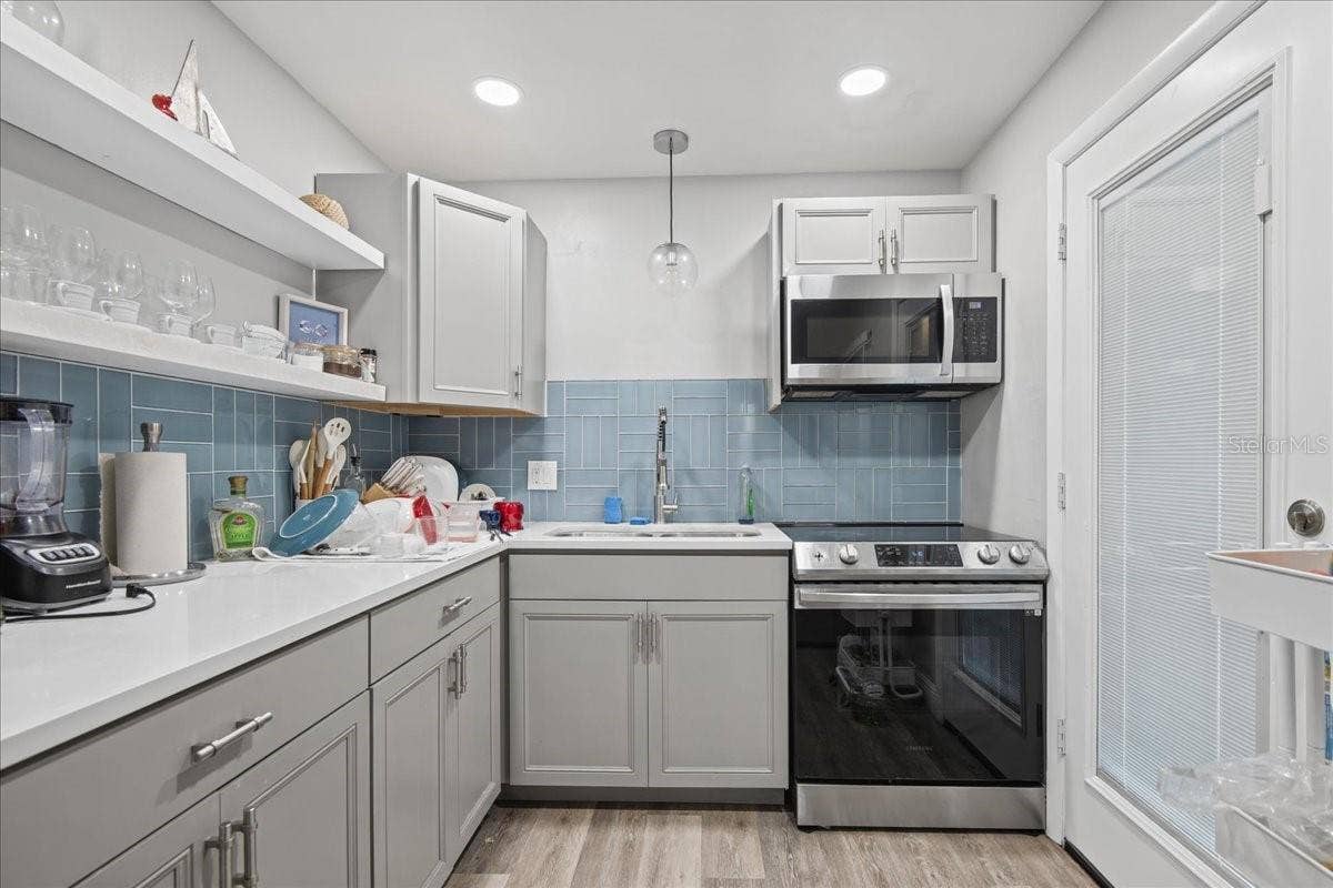 257 14TH STREET NW, Largo, FL 33770 257 14TH STREET NW, Largo, FL 33770