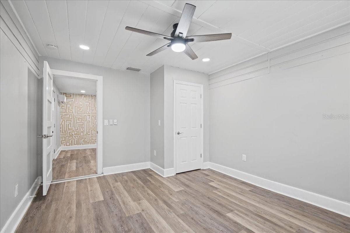 257 14TH STREET NW, Largo, FL 33770 257 14TH STREET NW, Largo, FL 33770