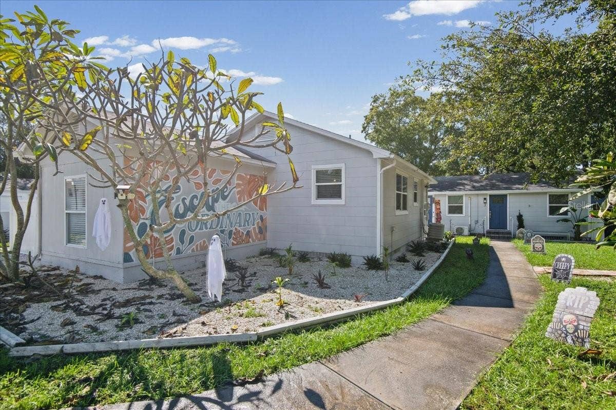 257 14TH STREET NW, Largo, FL 33770 257 14TH STREET NW, Largo, FL 33770