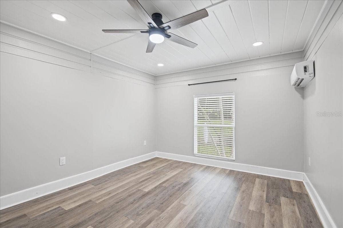 257 14TH STREET NW, Largo, FL 33770 257 14TH STREET NW, Largo, FL 33770