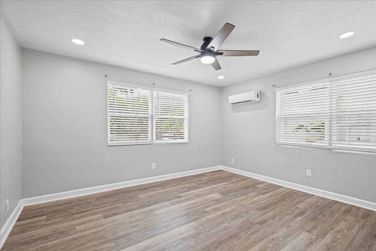 257 14TH STREET NW, Largo, FL 33770 257 14TH STREET NW, Largo, FL 33770