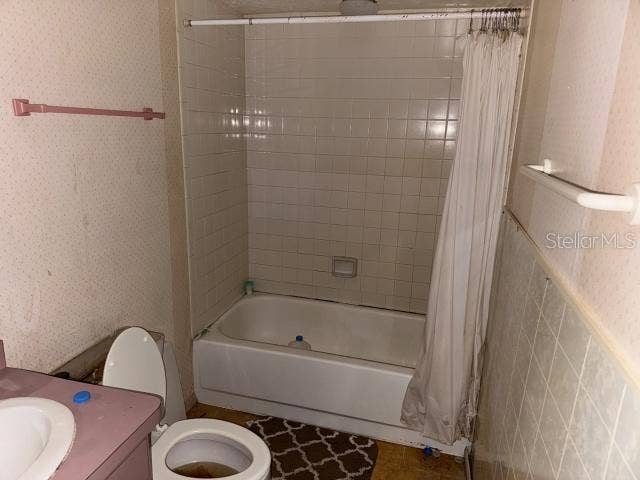 4825 VICTORIA AVENUE, Sarasota, FL 34233 4825 VICTORIA AVENUE, Sarasota, FL 34233