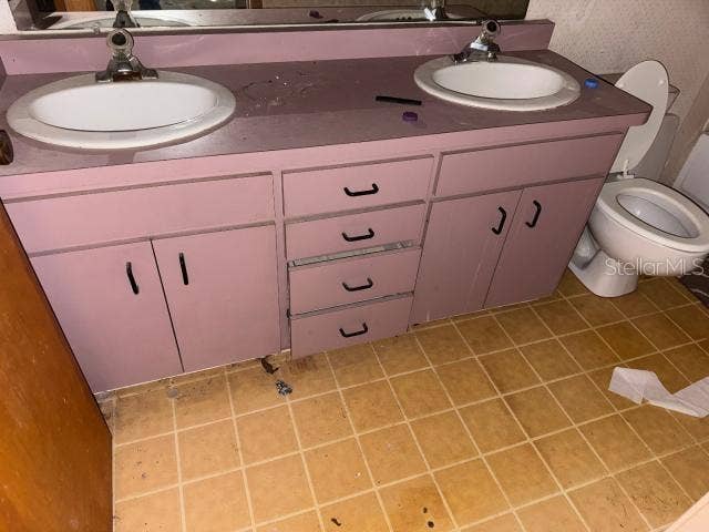 4825 VICTORIA AVENUE, Sarasota, FL 34233 4825 VICTORIA AVENUE, Sarasota, FL 34233