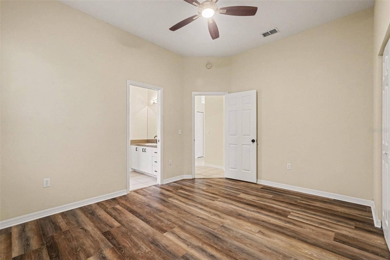 12339 ROSELAND DRIVE, New Port Richey, FL 34654 12339 ROSELAND DRIVE, New Port Richey, FL 34654