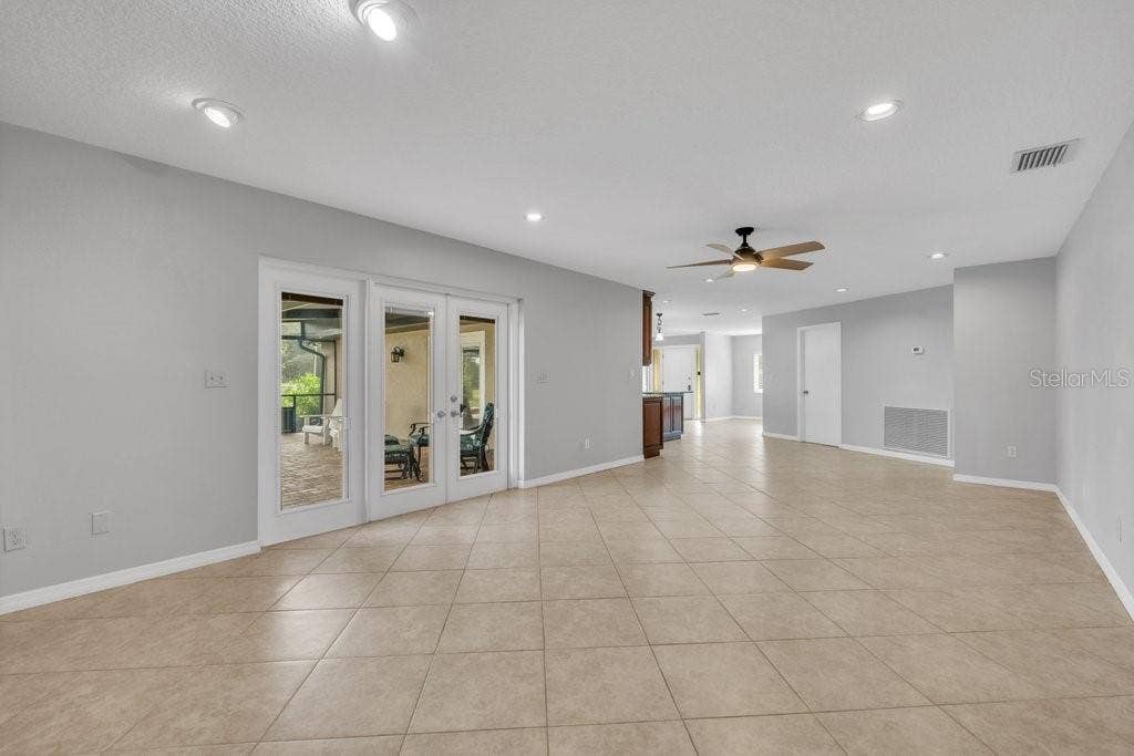 5710 WO GRIFFIN ROAD, Plant City, FL 33567 5710 WO GRIFFIN ROAD, Plant City, FL 33567