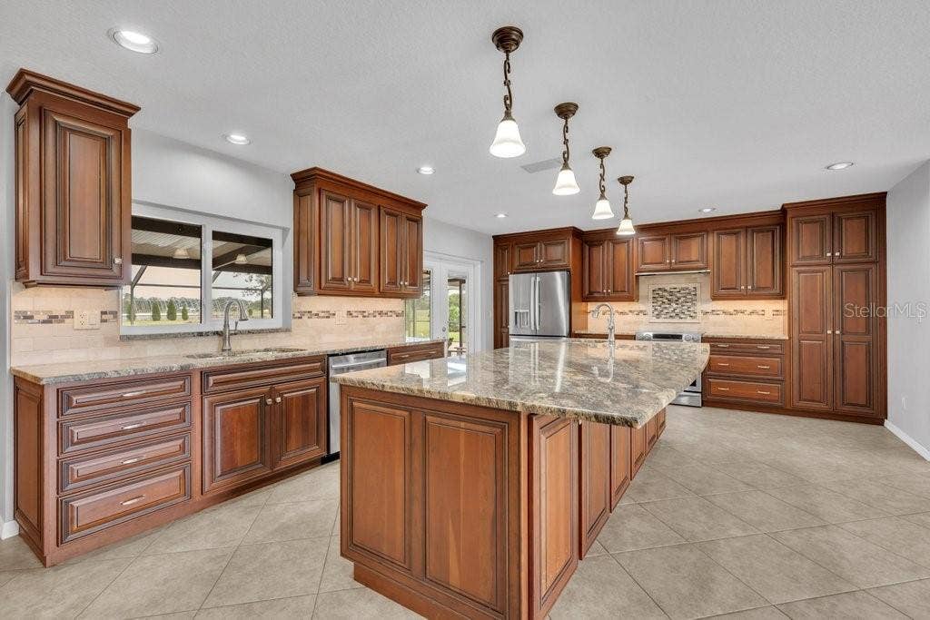 5710 WO GRIFFIN ROAD, Plant City, FL 33567 5710 WO GRIFFIN ROAD, Plant City, FL 33567