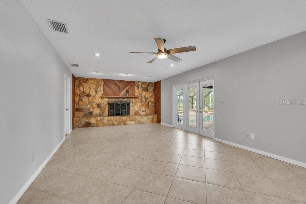 5710 WO GRIFFIN ROAD, Plant City, FL 33567 5710 WO GRIFFIN ROAD, Plant City, FL 33567