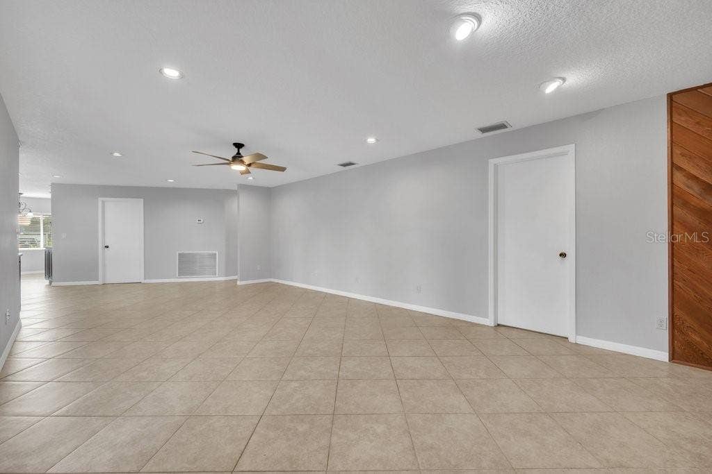 5710 WO GRIFFIN ROAD, Plant City, FL 33567 5710 WO GRIFFIN ROAD, Plant City, FL 33567