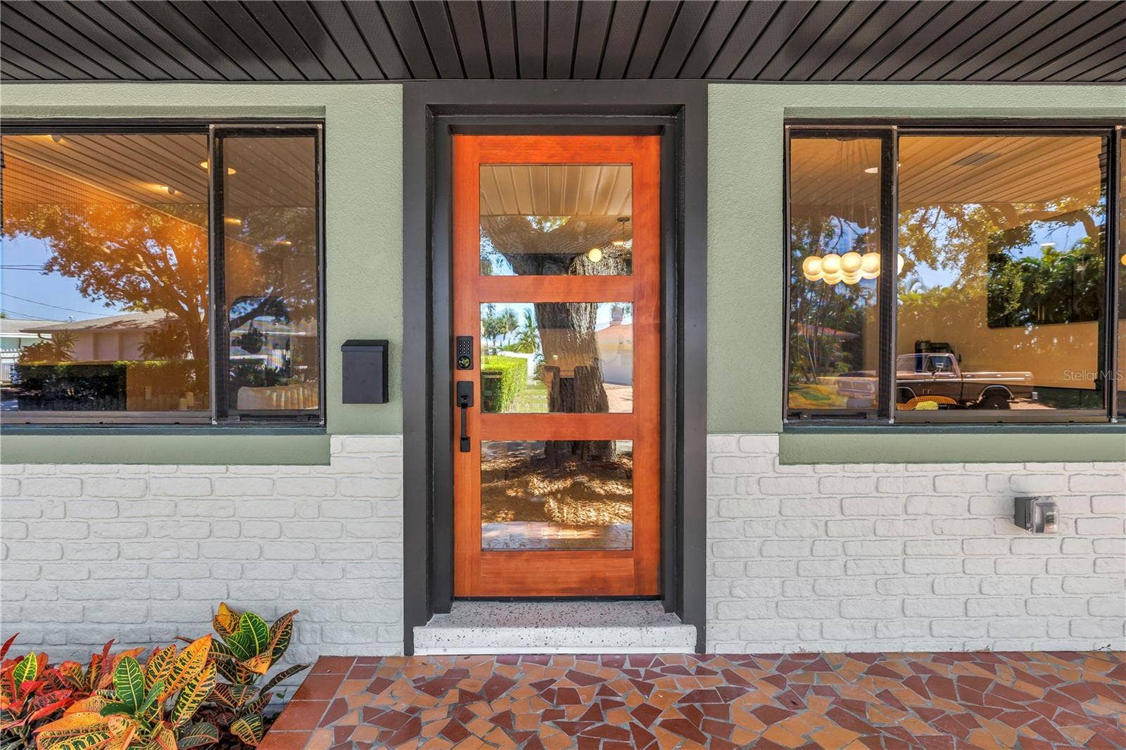2701 PELHAM ROAD N, St Petersburg, FL 33710 2701 PELHAM ROAD N, St Petersburg, FL 33710