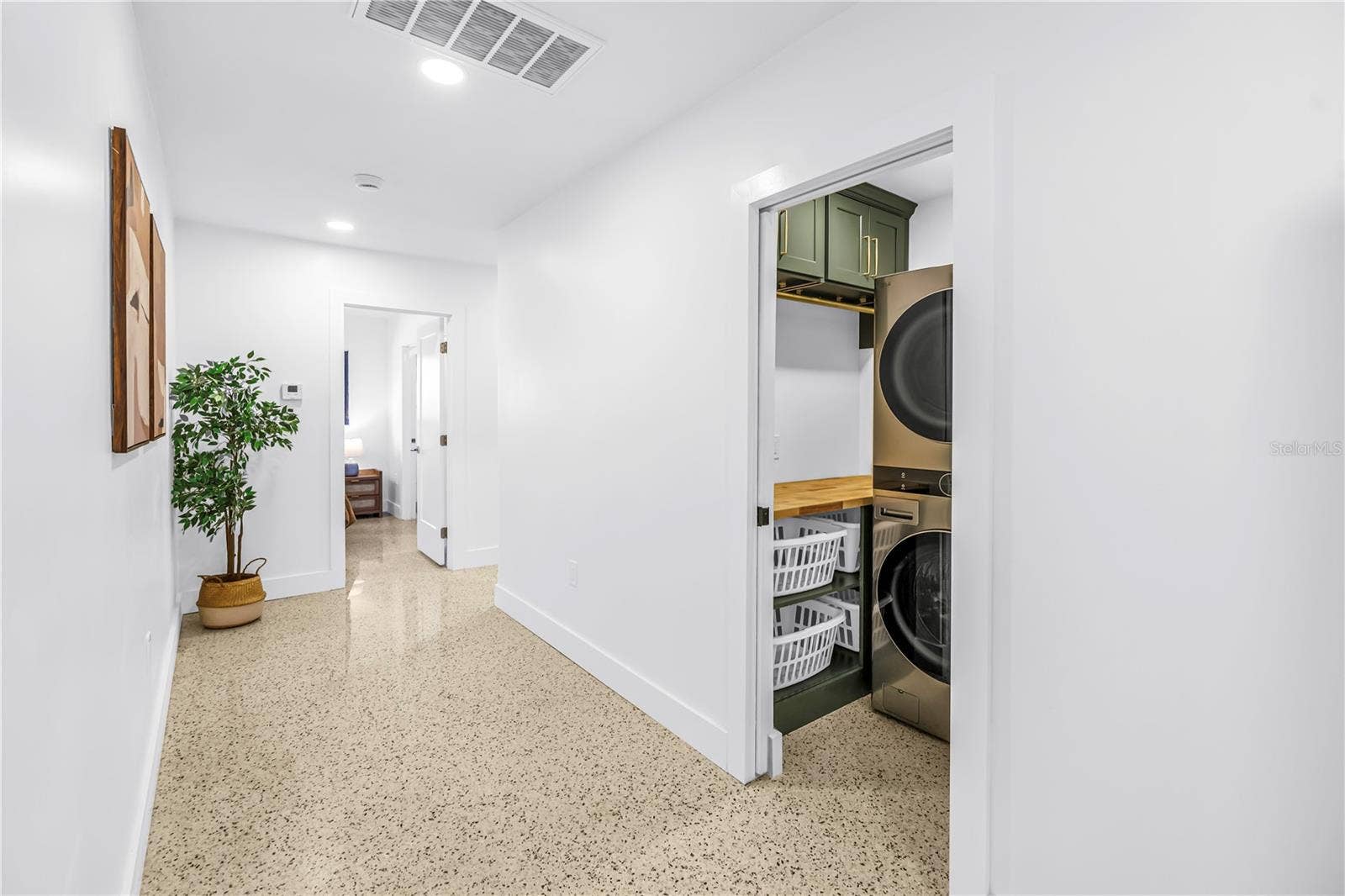 2701 PELHAM ROAD N, St Petersburg, FL 33710 2701 PELHAM ROAD N, St Petersburg, FL 33710