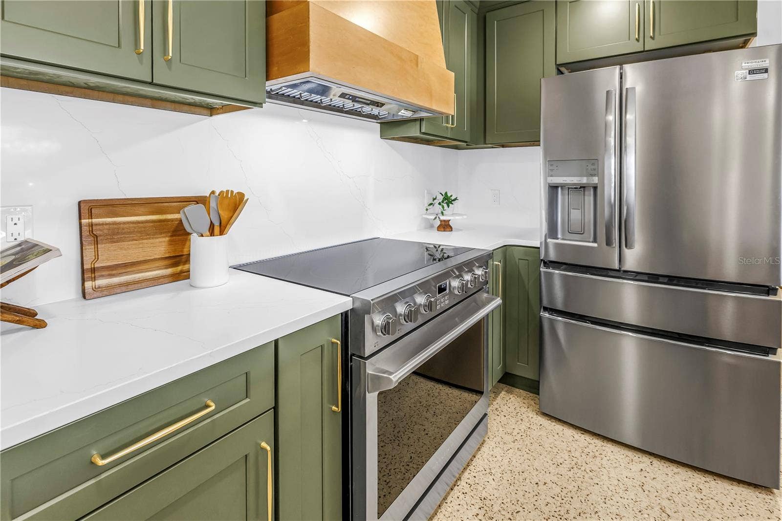 2701 PELHAM ROAD N, St Petersburg, FL 33710 2701 PELHAM ROAD N, St Petersburg, FL 33710