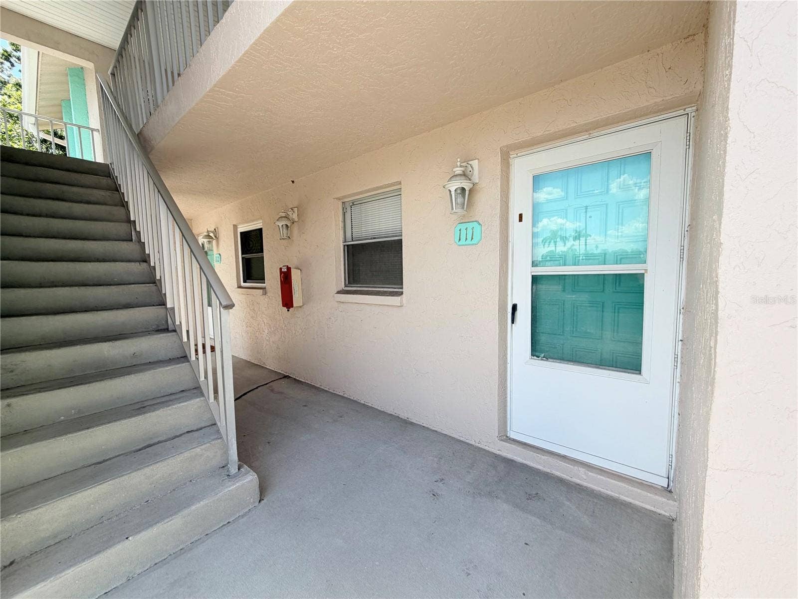 8151 HEATHERWOOD DRIVE, #111, Seminole, FL 33777 8151 HEATHERWOOD DRIVE, #111, Seminole, FL 33777