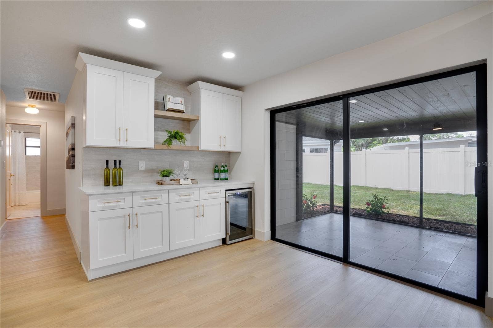 2239 68TH AVENUE N, St Petersburg, FL 33702