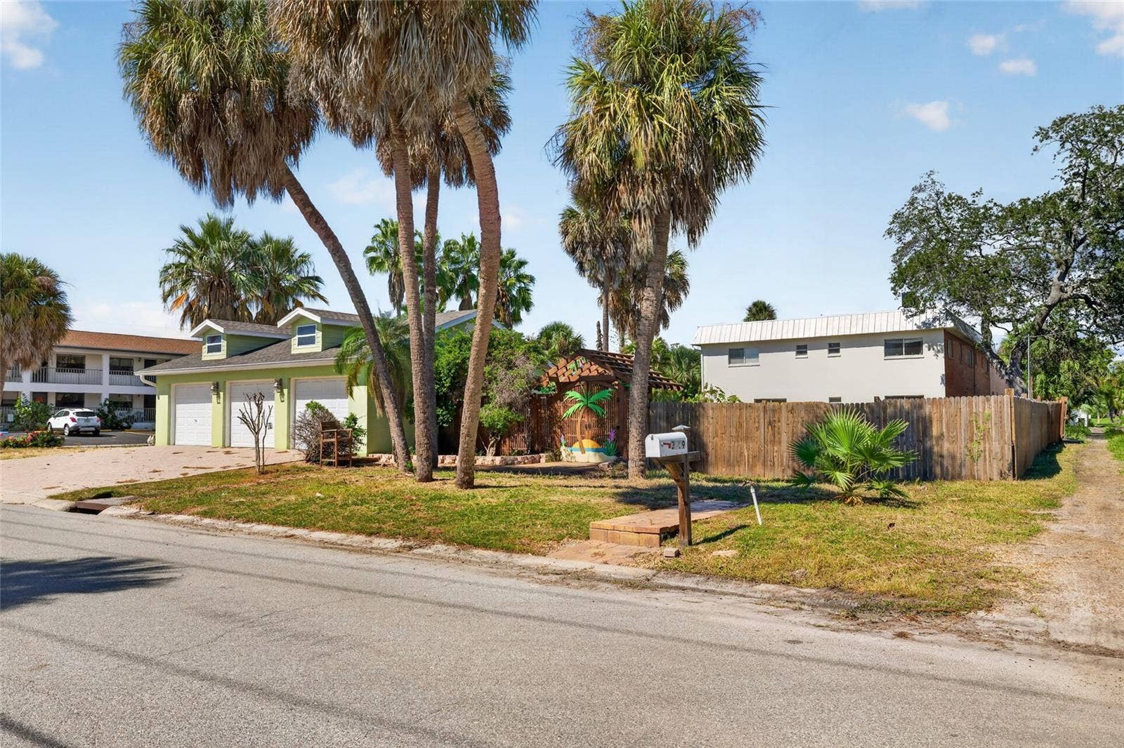 5719 29TH AVE S, Gulfport, FL 33707 5719 29TH AVE S, Gulfport, FL 33707