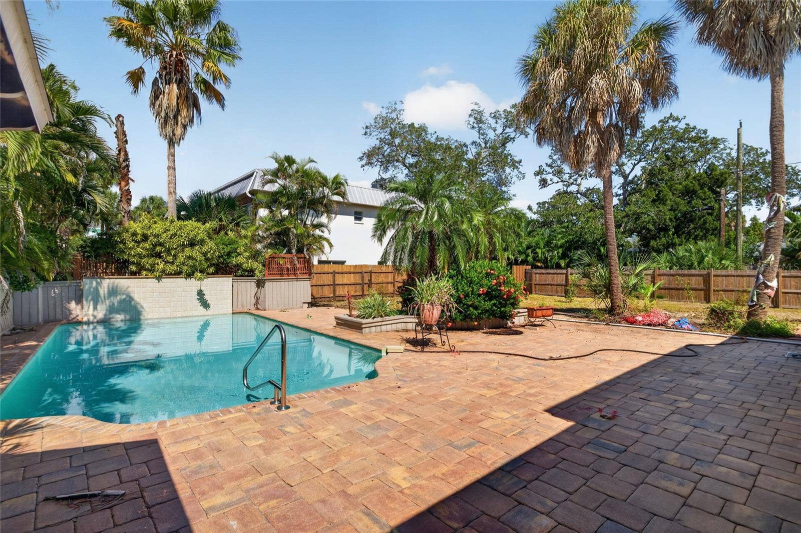 5719 29TH AVE S, Gulfport, FL 33707 5719 29TH AVE S, Gulfport, FL 33707