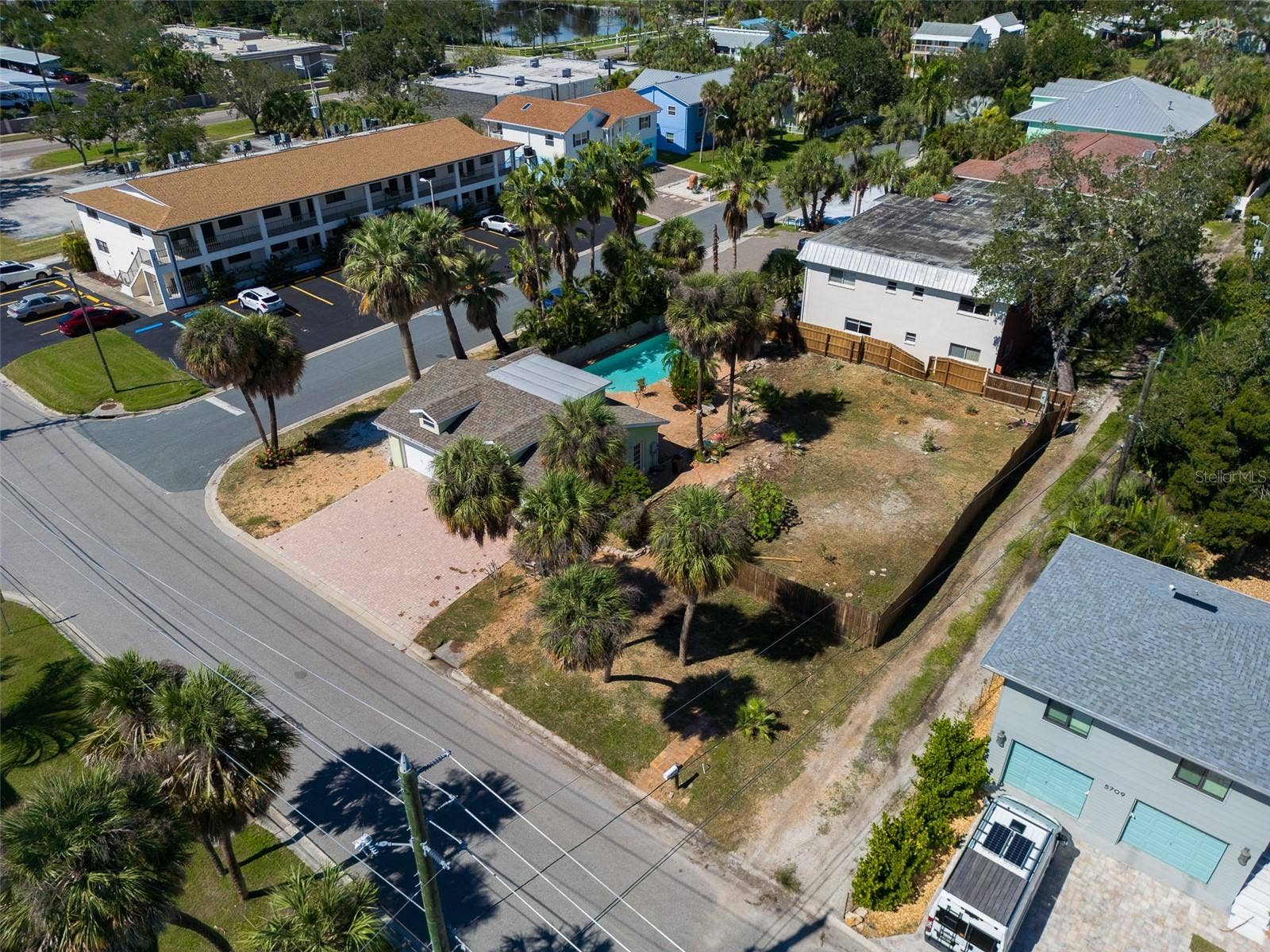 5719 29TH AVE S, Gulfport, FL 33707 5719 29TH AVE S, Gulfport, FL 33707