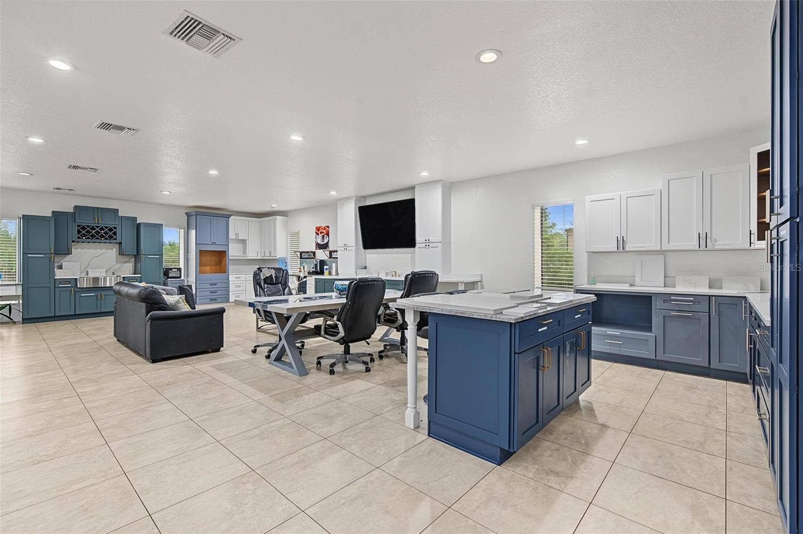 13650 N 12TH STREET, Tampa, FL 33613 13650 N 12TH STREET, Tampa, FL 33613