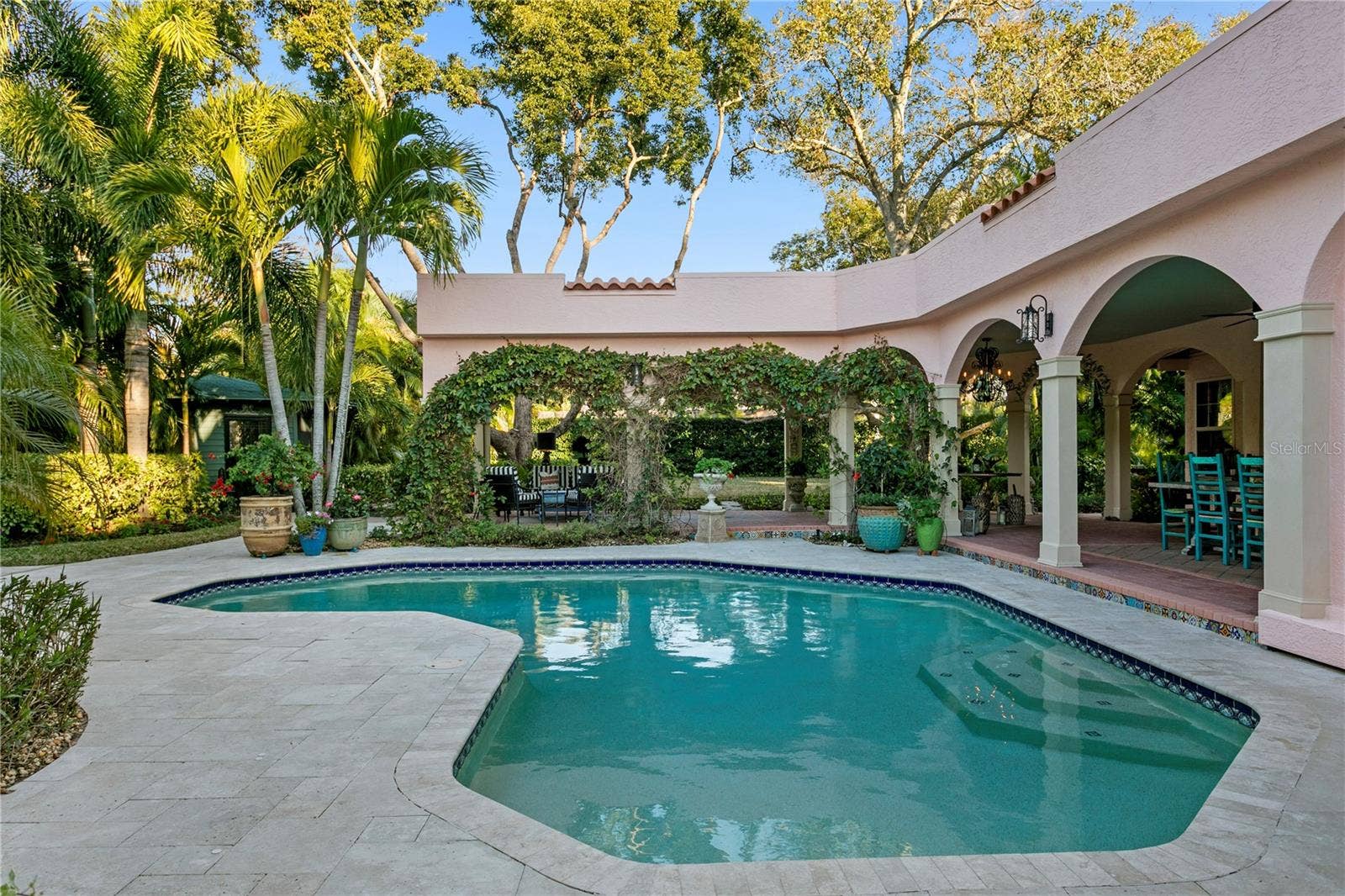 7211 3RD AVENUE S, St Petersburg, FL 33707 7211 3RD AVENUE S, St Petersburg, FL 33707