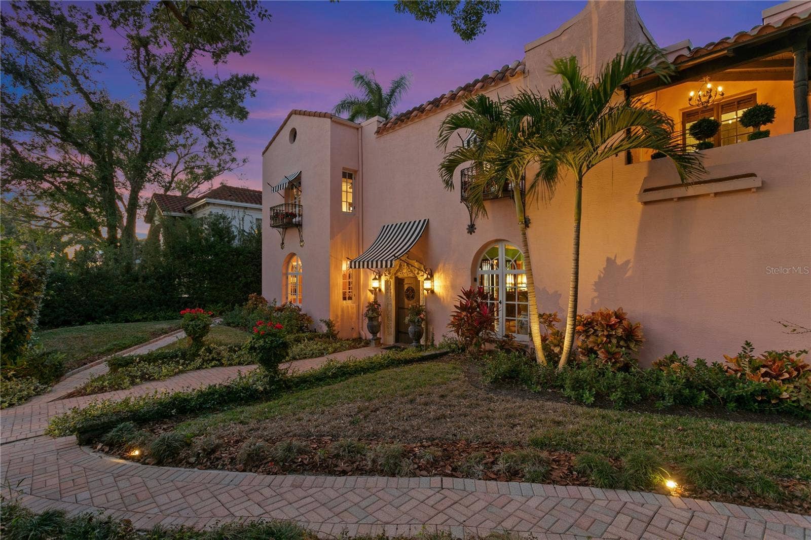 7211 3RD AVENUE S, St Petersburg, FL 33707 7211 3RD AVENUE S, St Petersburg, FL 33707