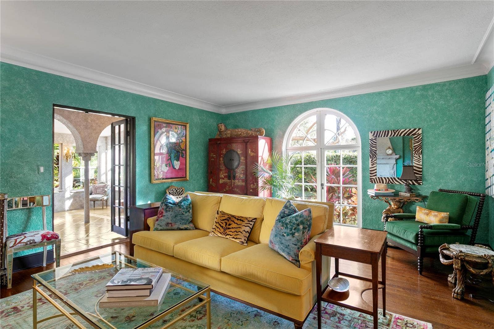 7211 3RD AVENUE S, St Petersburg, FL 33707 7211 3RD AVENUE S, St Petersburg, FL 33707