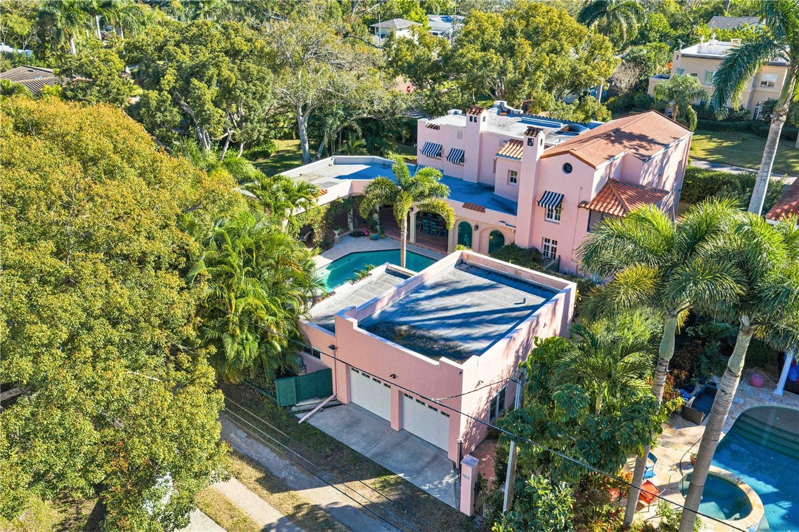 7211 3RD AVENUE S, St Petersburg, FL 33707 7211 3RD AVENUE S, St Petersburg, FL 33707