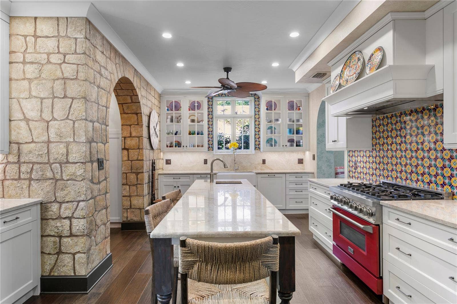 7211 3RD AVENUE S, St Petersburg, FL 33707 7211 3RD AVENUE S, St Petersburg, FL 33707