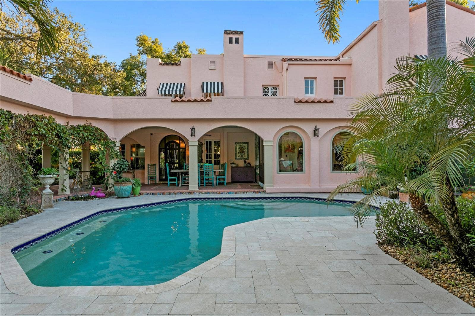7211 3RD AVENUE S, St Petersburg, FL 33707 7211 3RD AVENUE S, St Petersburg, FL 33707